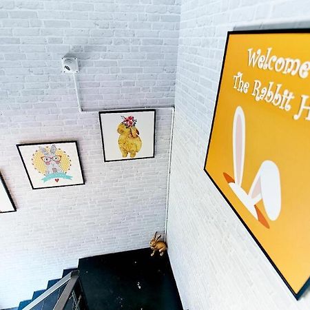 The Rabbit'S Hole Hostel Bangkok Dış mekan fotoğraf