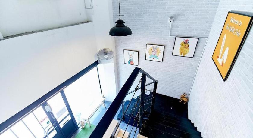 The Rabbit'S Hole Hostel Bangkok Dış mekan fotoğraf